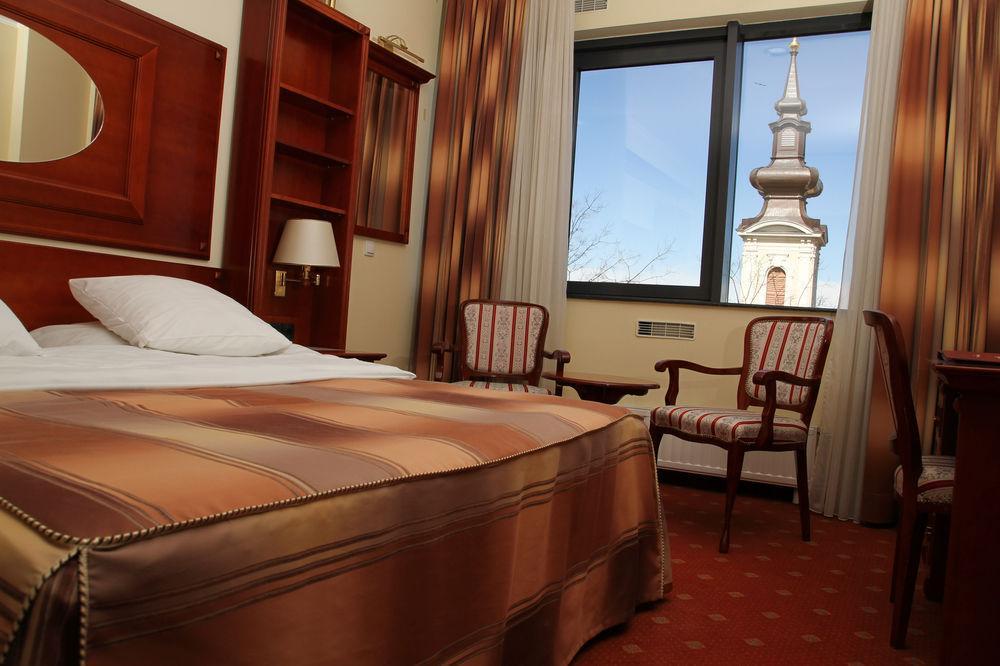 Hotel Galleria Subotica Exterior photo