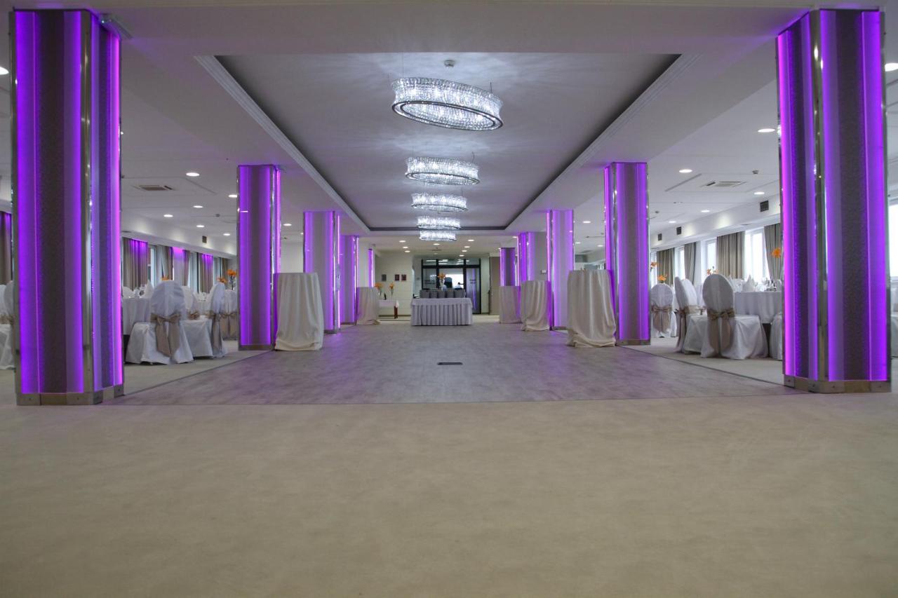 Hotel Galleria Subotica Exterior photo
